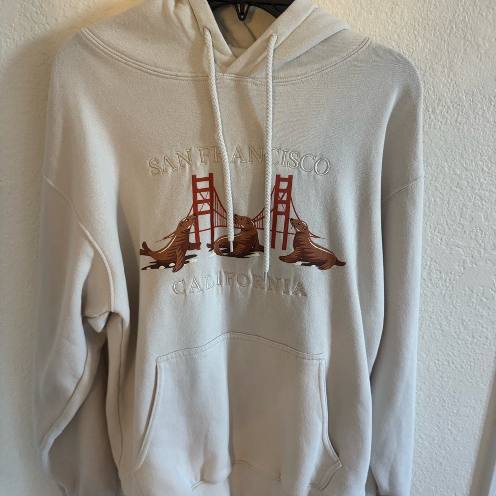Cream Sweater with Golden Gate Bridge Design (Never Worn)